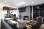 Two level 3-bedroom, 3-bathroom deluxe townhouse